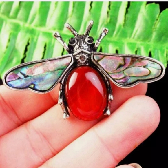 New Red Agate and Abalone Shell Bee Pin Brooch. - Picture 13 of 13